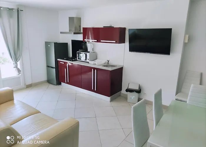 Aparthotel La Du Cap 3*