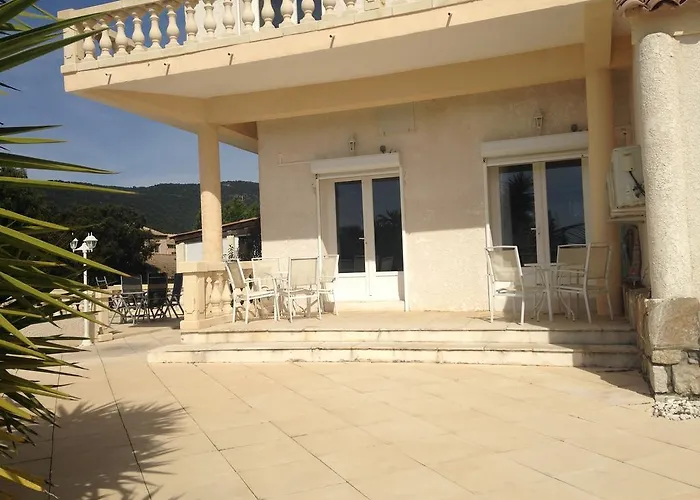 Aparthotel La Du Cap 3*